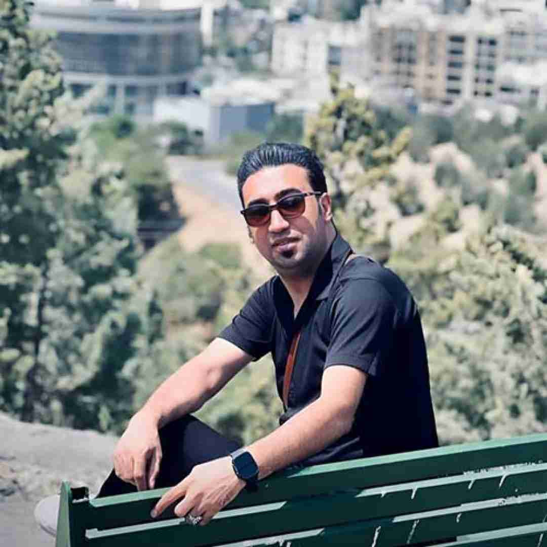 امید مهدی زاده دارم میرم لب مرز بدون دلدار