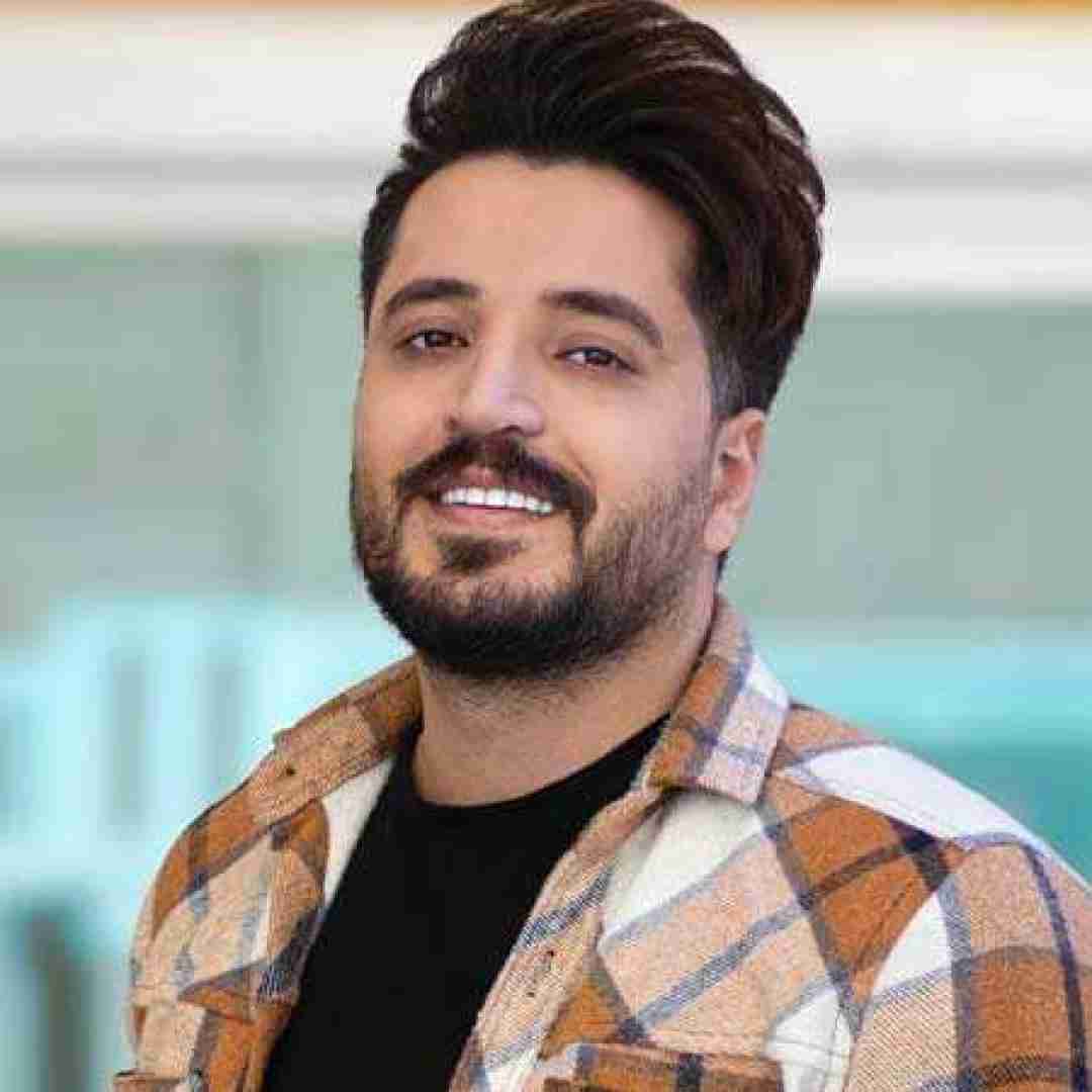 مجتبی دربیدی اومدم کنار تو پر بگیرم من