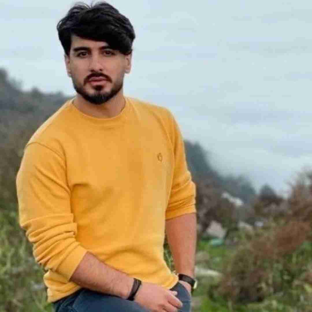 سعید حسینی سر نماز گفتم خدا کاکلزرینشونه ایخام