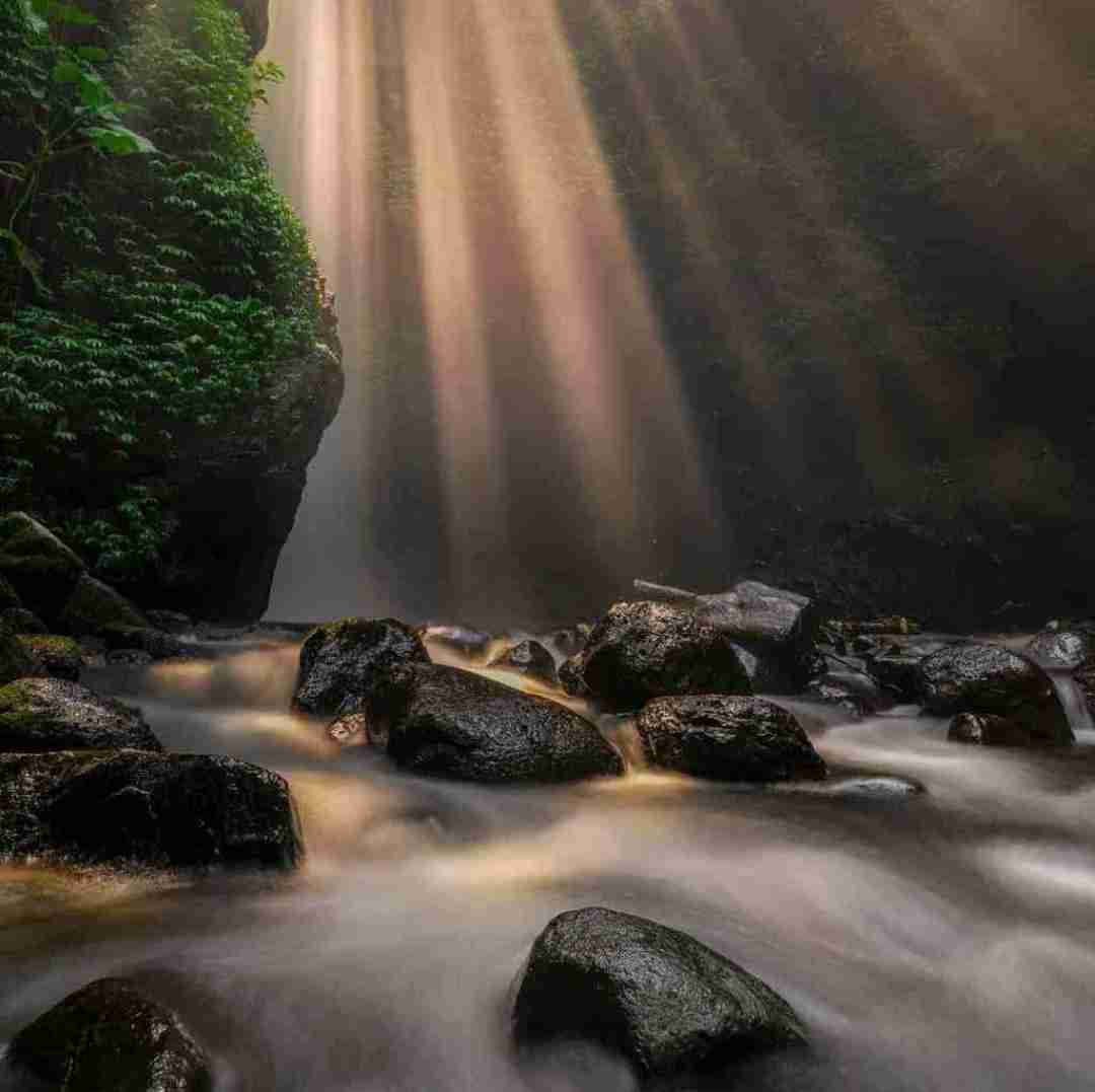 نمیخوام حتی فکر کنم به زمانی که اون نبود