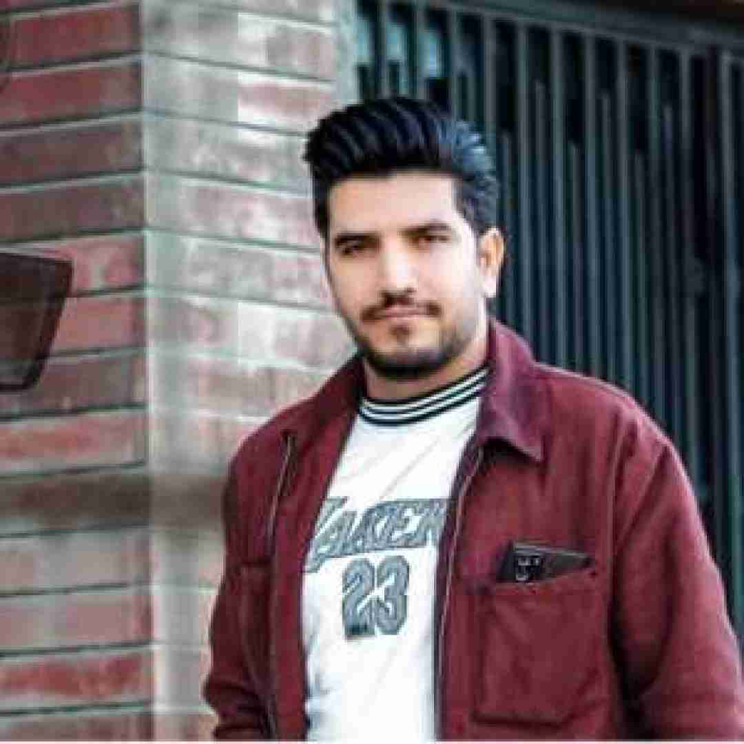 مرتضی خسروی چشامو میبندمو به خاطرات میخندمو
