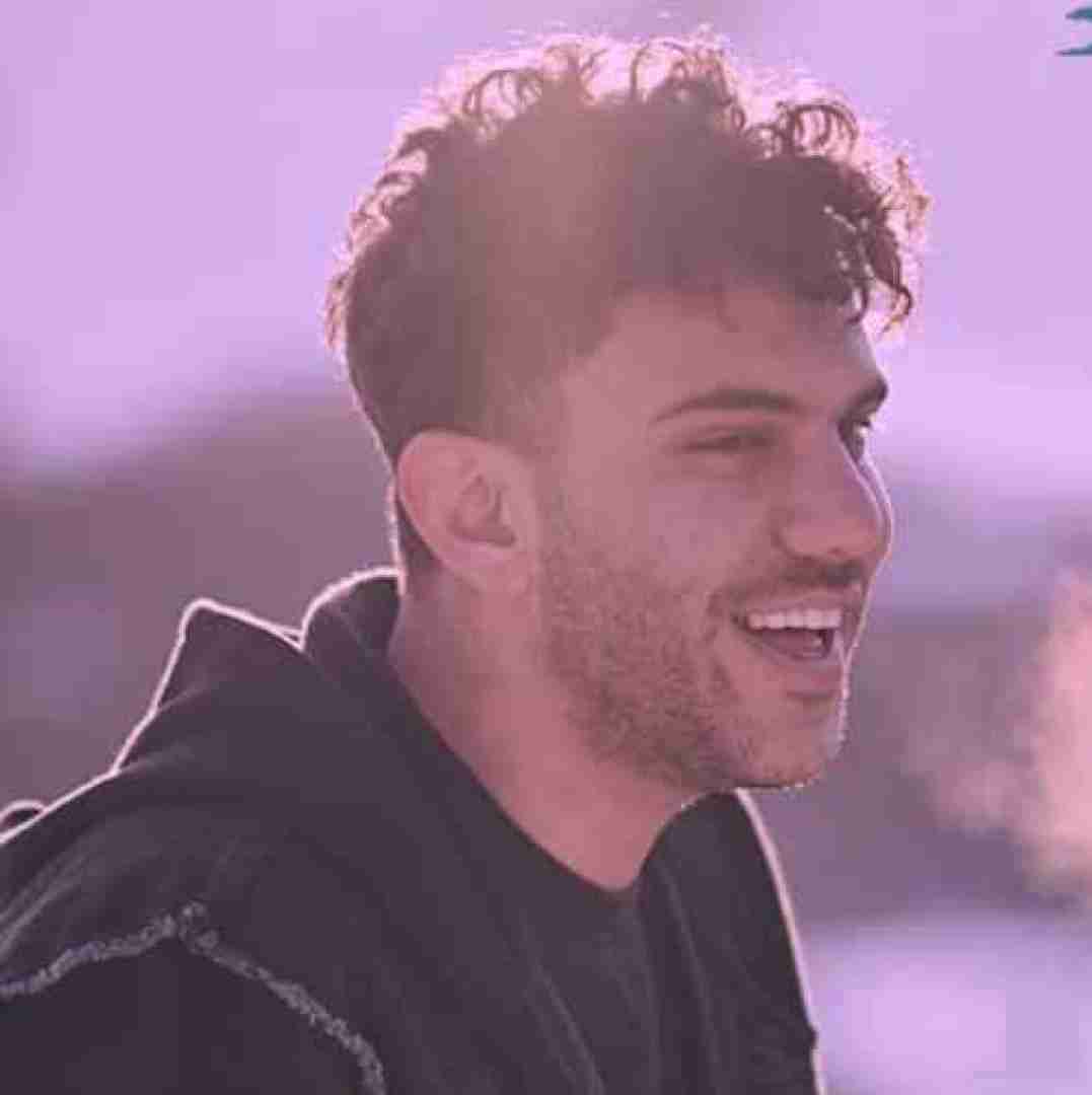 پیام عباسی بعد مه با کی سرت گرم شده بشم بگو توام دلت
