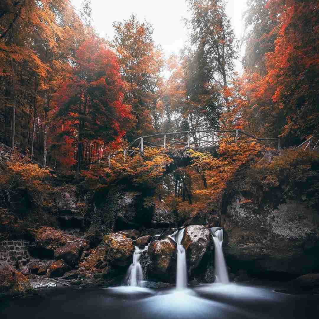 دوست دختر دوستمو ماچش کردم