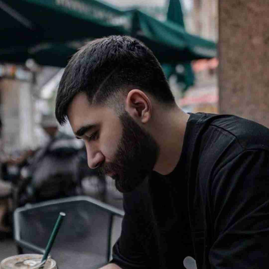 علی یاسینی مگه چند بار زندم
