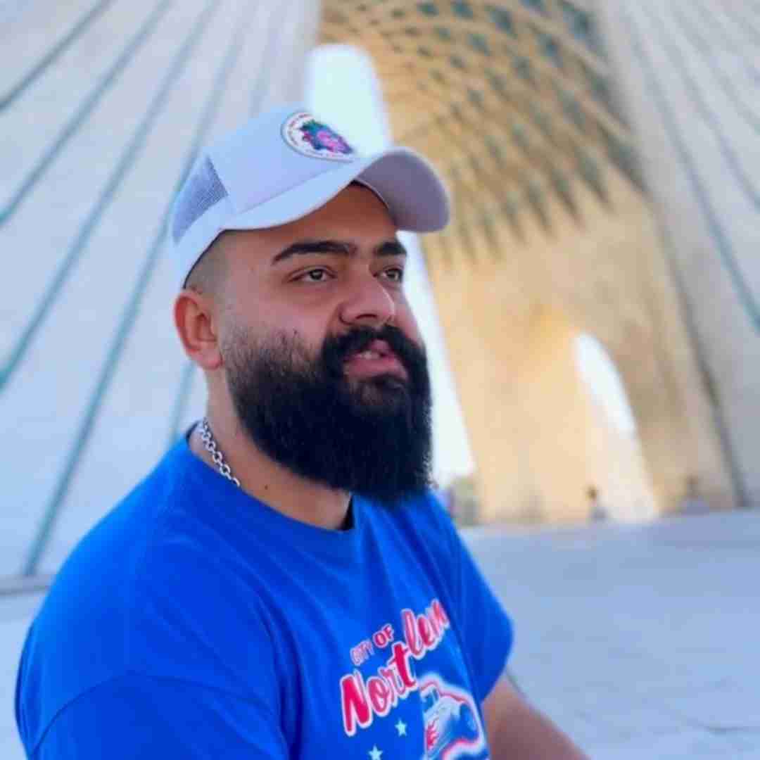 علیراد زیر کلی فشار میکنه بدنم درد