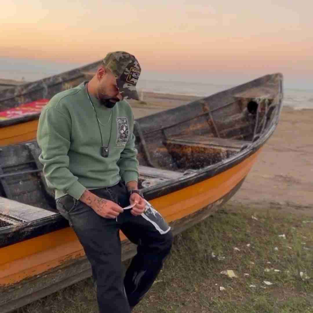 رضا شیری چشتو بگیره الهی خوبیم هیشکی نمیشه ما