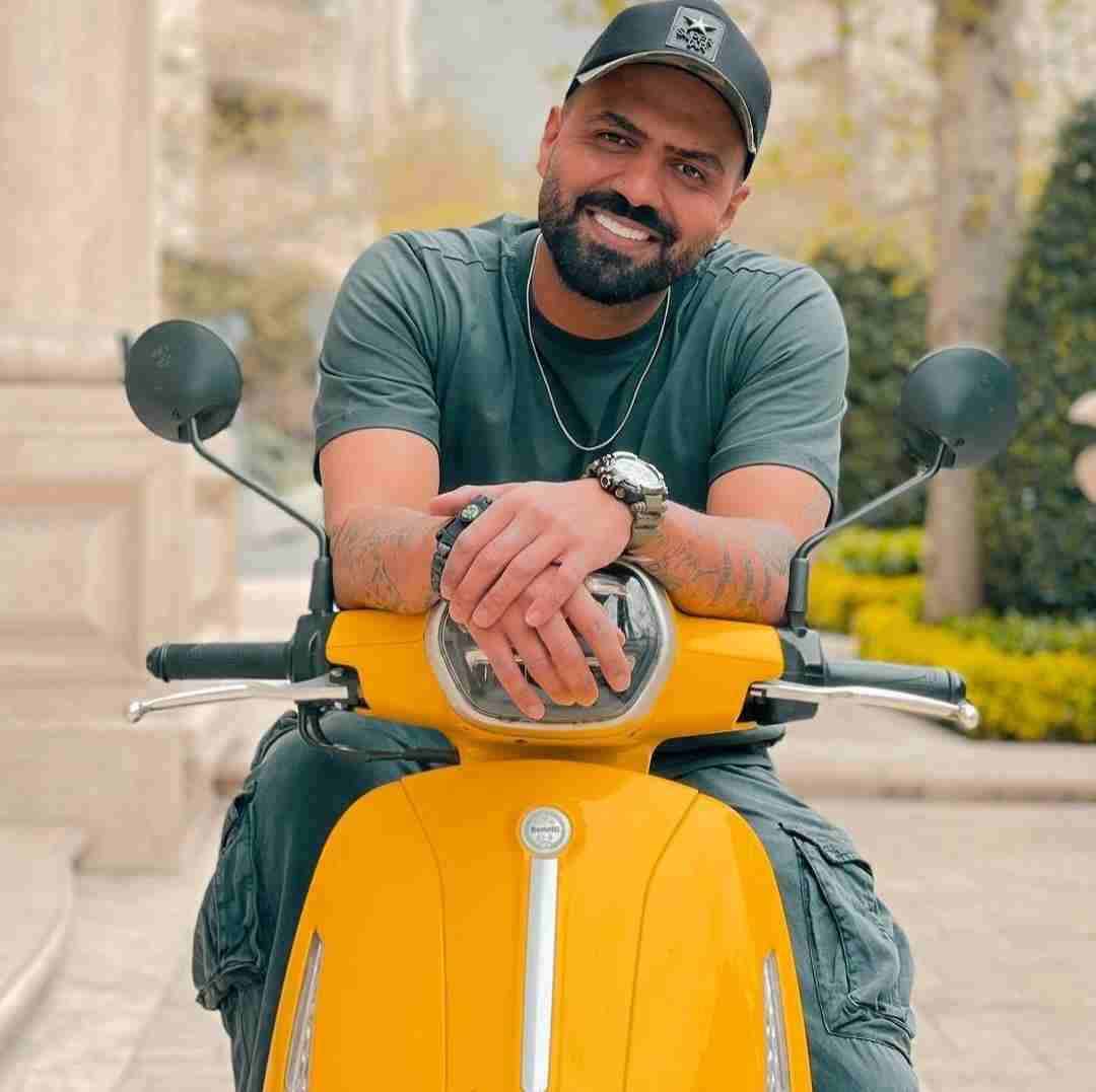 رضا شیری اونکه میخندوندمش باعث اشکای منه
