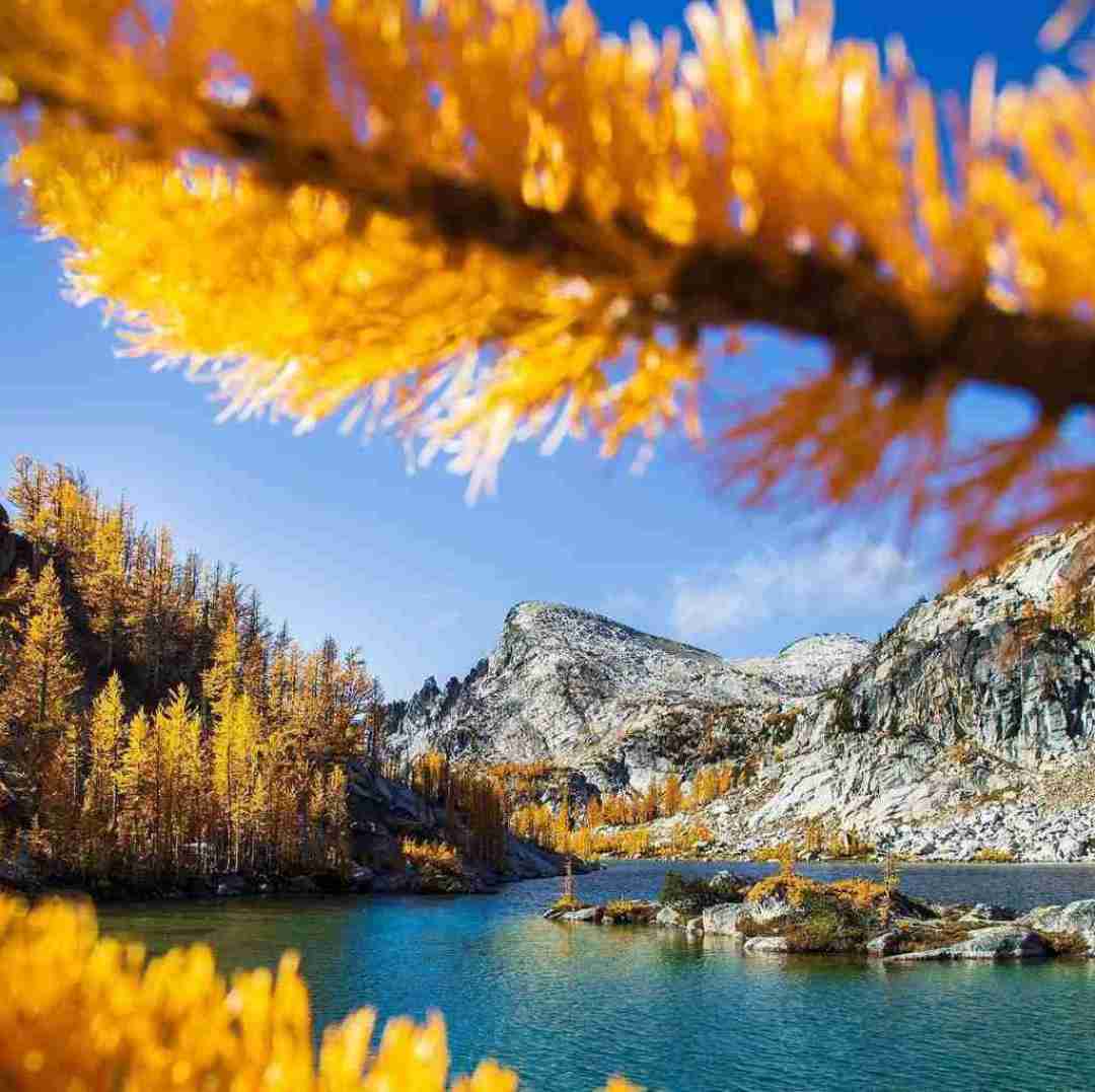  یادمه من روزای اول غروب و طلوع با صدای دختر