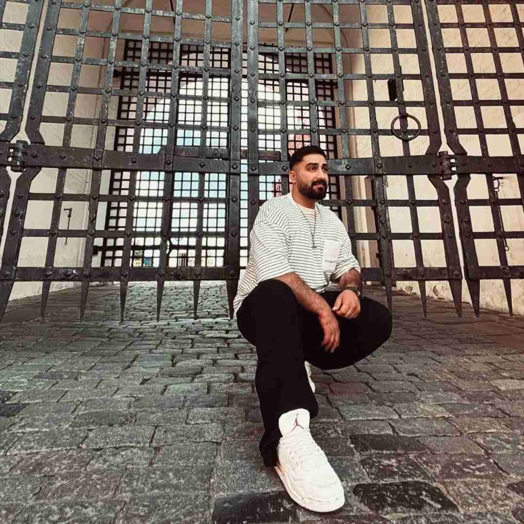 محمد امیری خیلی کابوس میبینم شبا درد و بیداری