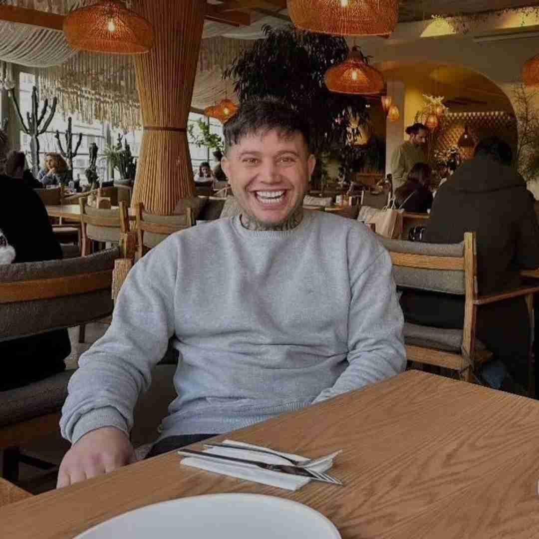 علی احمدیانی میری برو تنهام بزار ولی بگو چی بود گناه مه