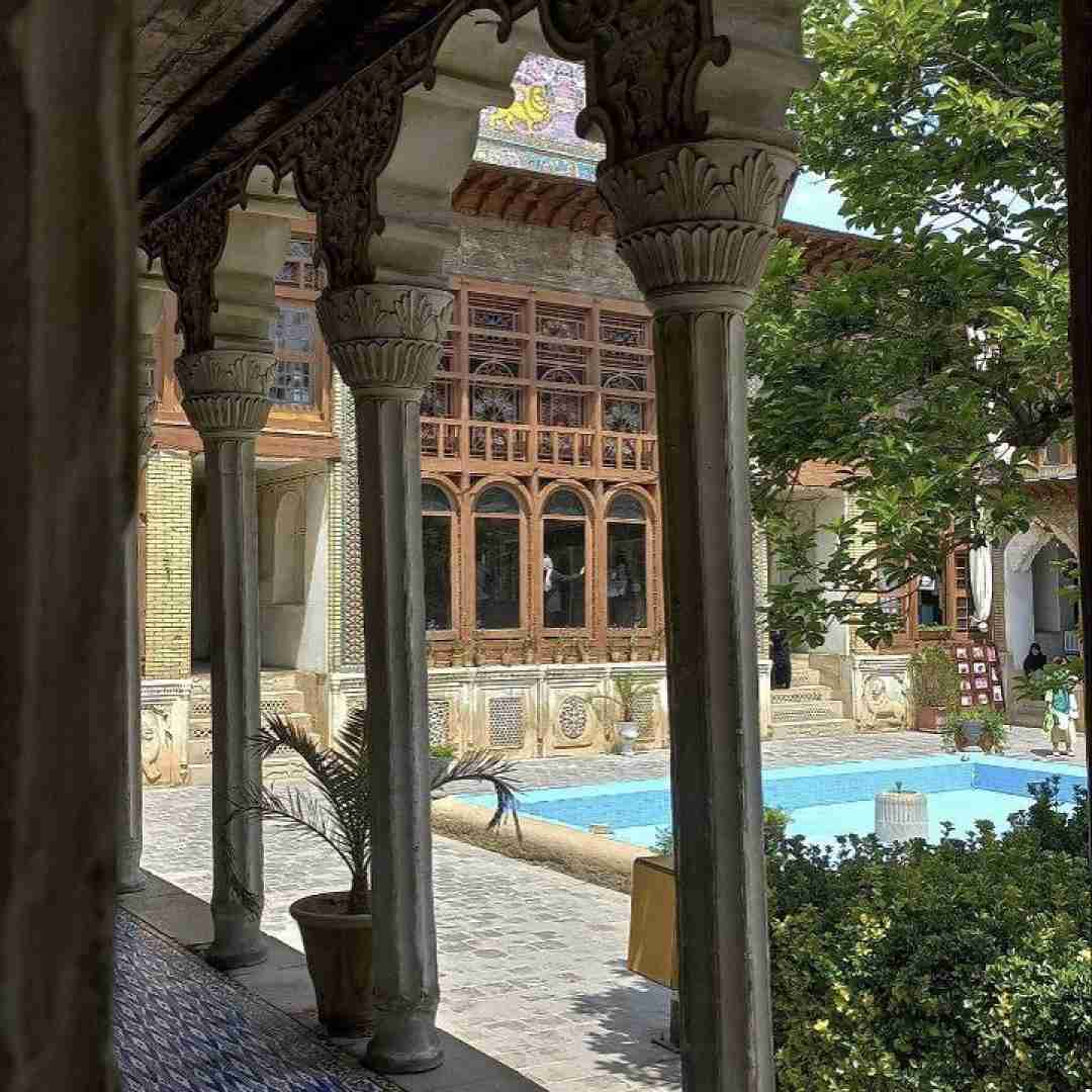 مسخرس حاجی درس و مدرسه به دردم نخورد