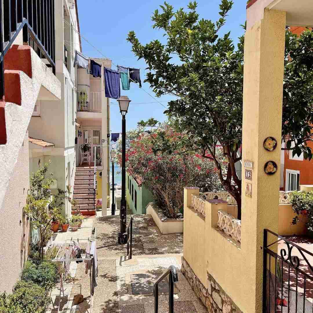 خودمم نمونده من یادم نه بعد تو آخه