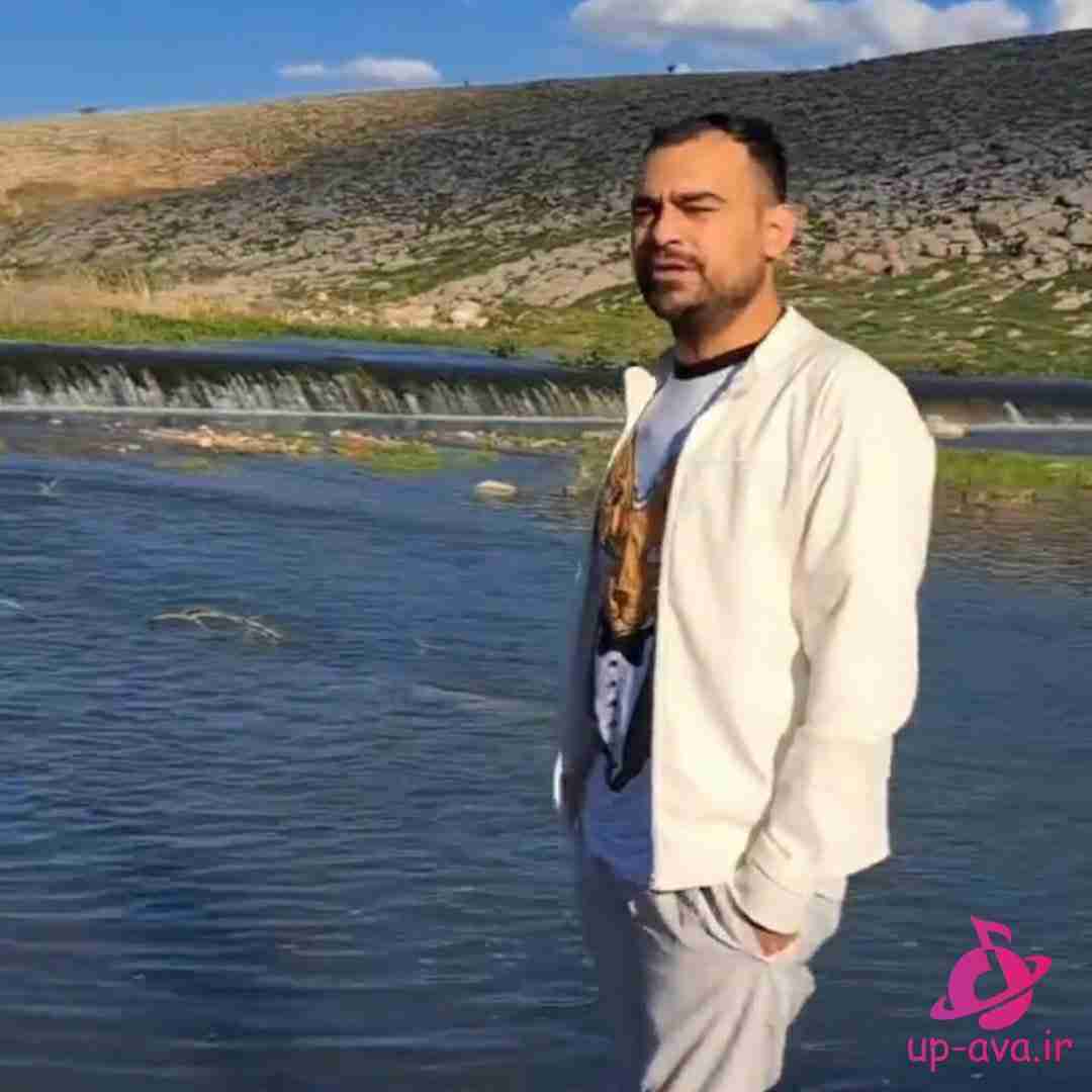 روح الله کرمی او بی خدا و مه دویره (زنده خوانی)